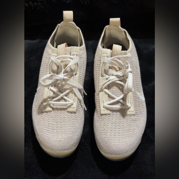 Nike Vapor Max Cream Athletic Shoes with Breathable Knit Design - Picture 2 of 5